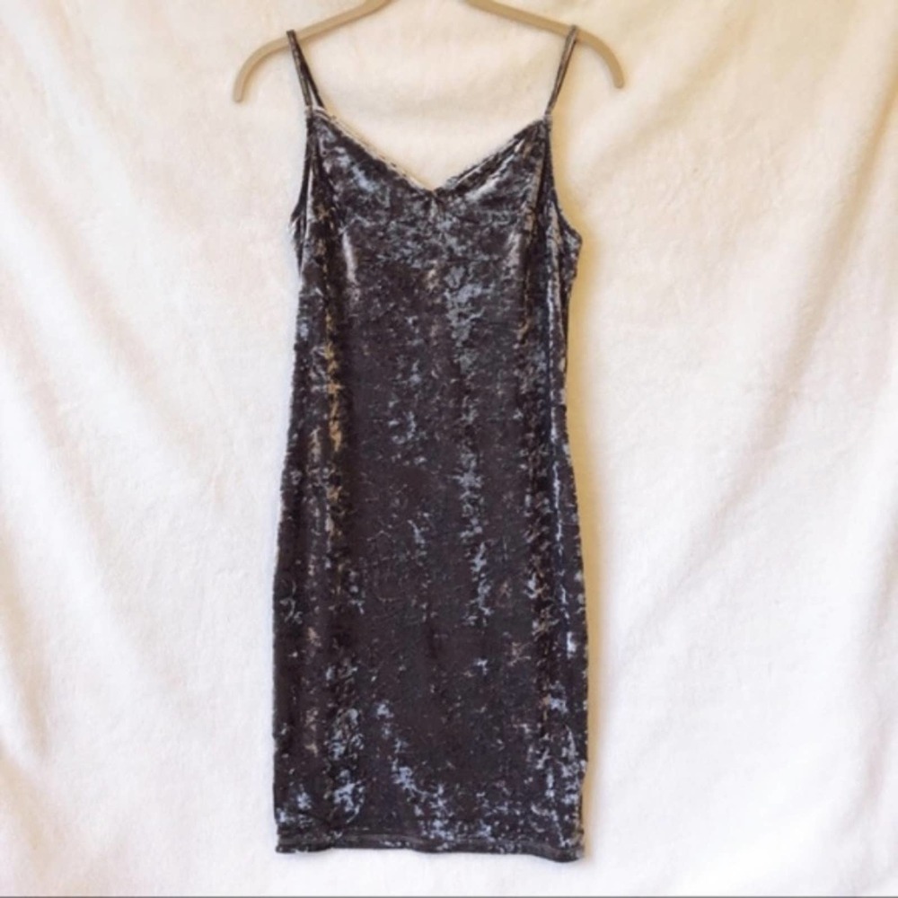 Kendall & Kylie Grey Velvet Midi Dress